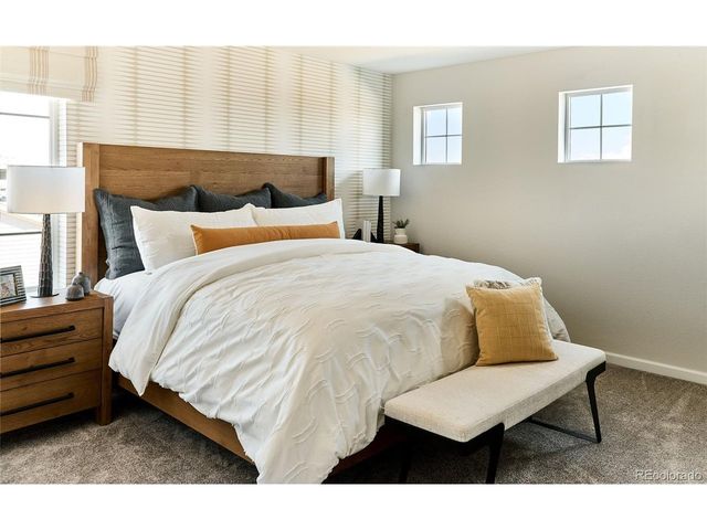 28460 E 4th Ave, Watkins, CO 80137
