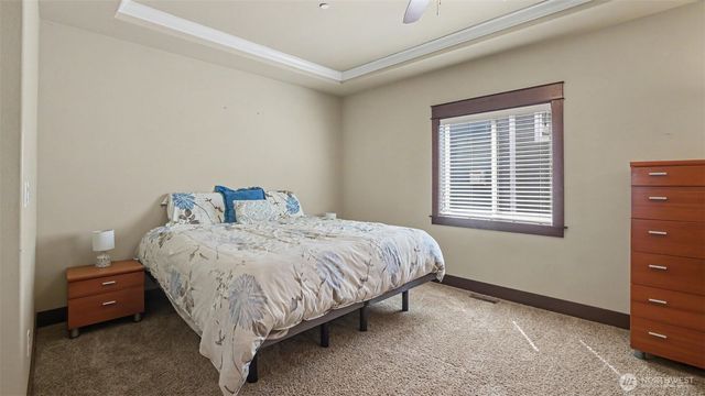 1357 Elma Place NE, Renton, WA 98059