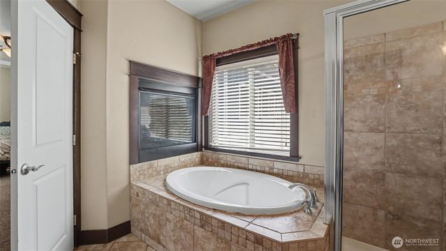 1357 Elma Place NE, Renton, WA 98059
