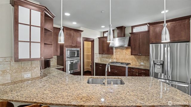 1357 Elma Place NE, Renton, WA 98059