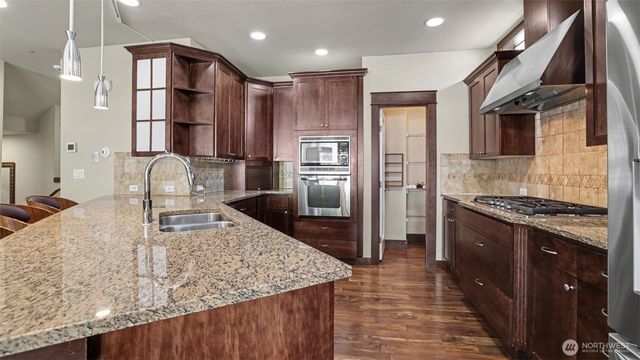 1357 Elma Place NE, Renton, WA 98059