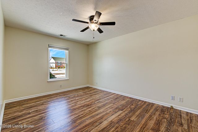 112 Benjamin Pl, Mt Washington, KY 40047