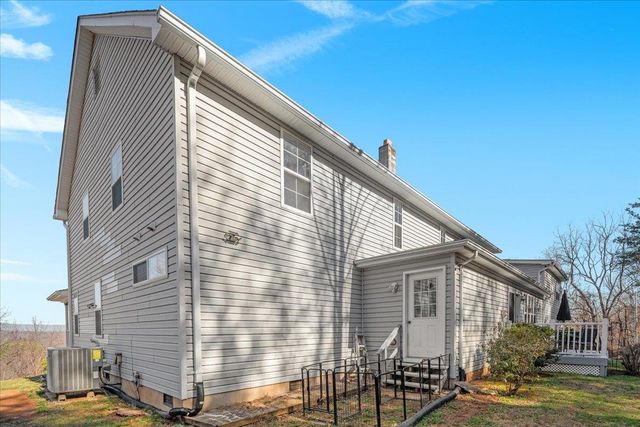 209 PARK RIDGE CT, Front Royal, VA 22630