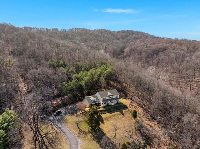 209 PARK RIDGE CT, Front Royal, VA 22630