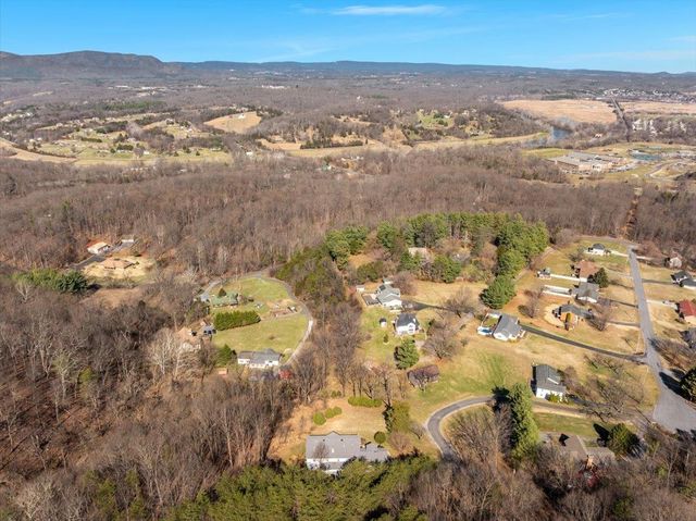 209 PARK RIDGE CT, Front Royal, VA 22630