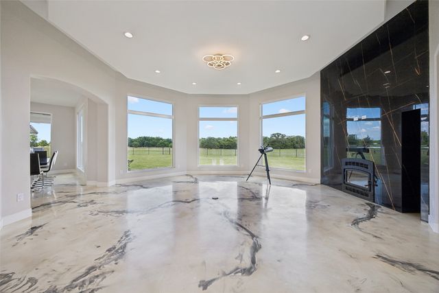975 Vz County Road 3510, Wills Point, TX 75169