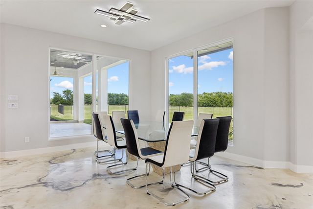 975 Vz County Road 3510, Wills Point, TX 75169