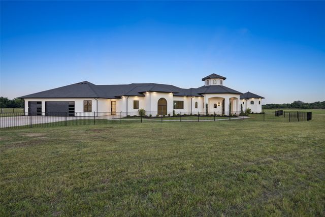 975 Vz County Road 3510, Wills Point, TX 75169