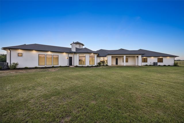 975 Vz County Road 3510, Wills Point, TX 75169