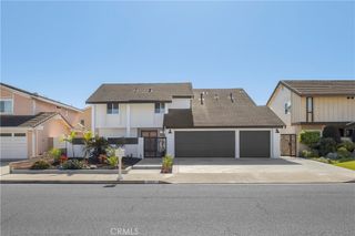 5852 Bellfield Lane, Huntington Beach, CA 92648