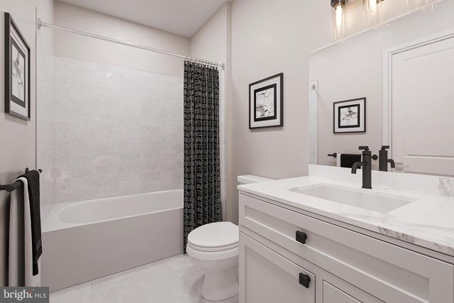 8 BLAZING STAR ST, Frederick, MD 21702