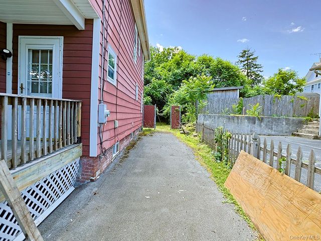 4 Lincoln Street, Middletown, NY 10940