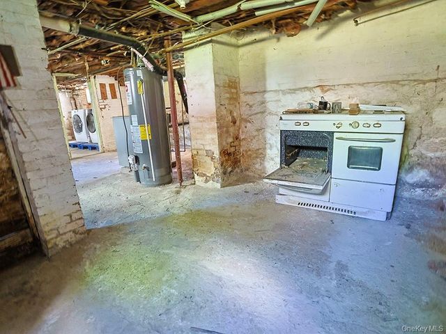 4 Lincoln Street, Middletown, NY 10940