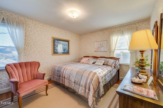 317 Sunnybrook Drive, Bristol, TN 37620