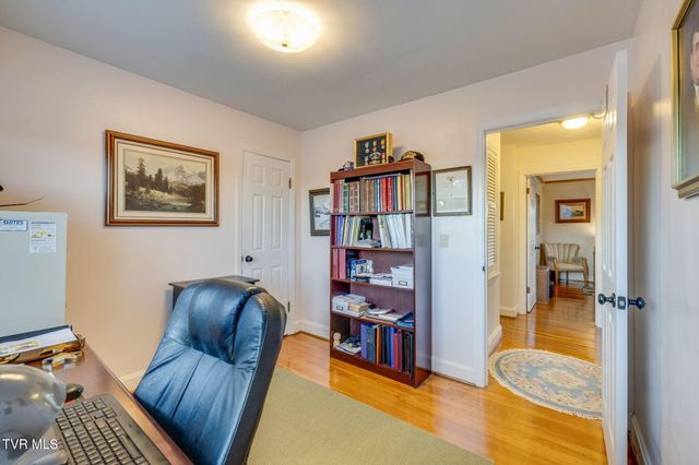 317 Sunnybrook Drive, Bristol, TN 37620