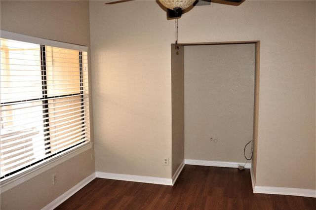 7718 High Village Drive 220, Houston, TX 77095