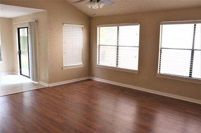 7718 High Village Drive 220, Houston, TX 77095