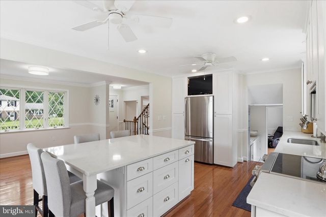 6939 WICK LN, Rockville, MD 20855