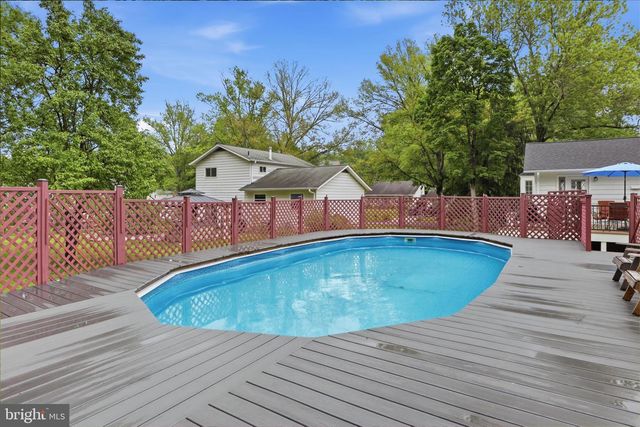 6939 WICK LN, Rockville, MD 20855