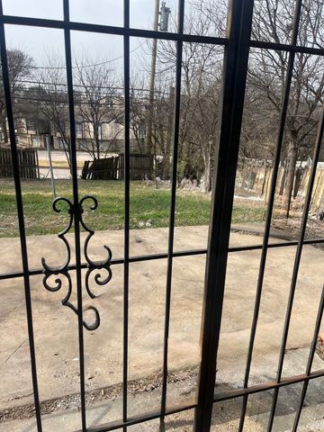 5843 Bluffman Drive, Dallas, TX 75241