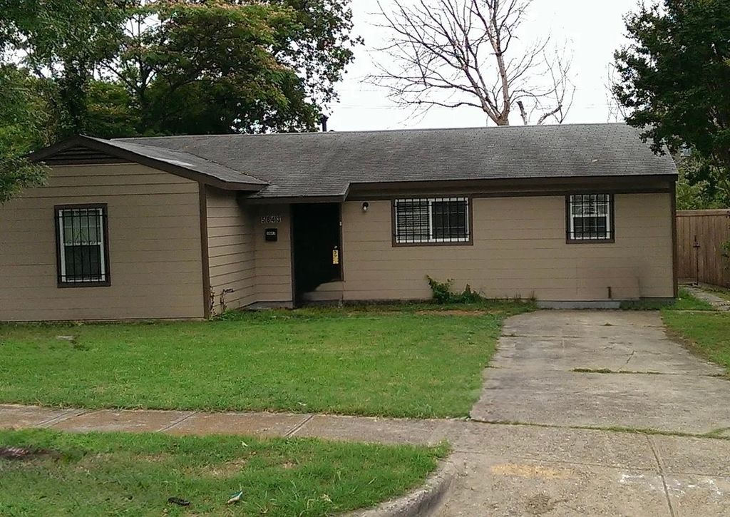 5843 Bluffman Drive, Dallas, TX 75241