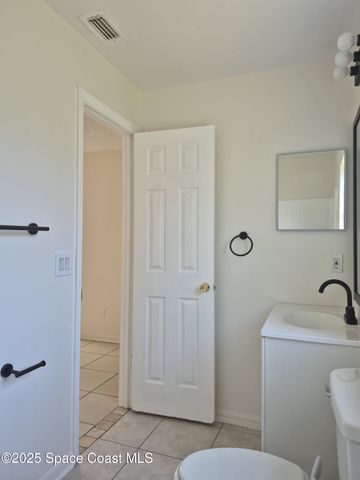 1042 SE Lava Street SE, Palm Bay, FL 32909