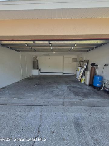 1042 SE Lava Street SE, Palm Bay, FL 32909