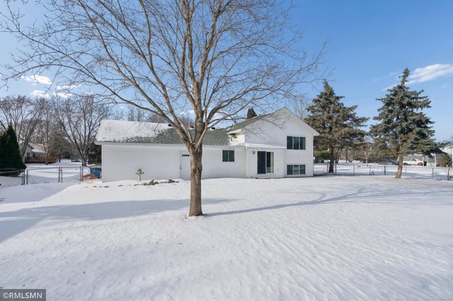 9772 Trenton Lane N, Maple Grove, MN 55369