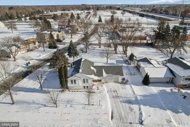 9772 Trenton Lane N, Maple Grove, MN 55369