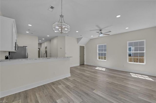215 N 5th ST, Suffolk, VA 23434