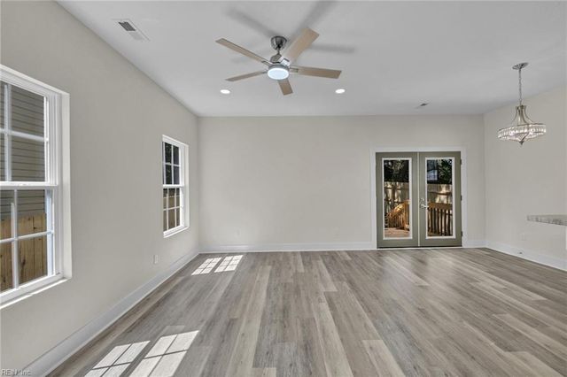 215 N 5th ST, Suffolk, VA 23434
