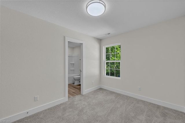 215 N 5th ST, Suffolk, VA 23434