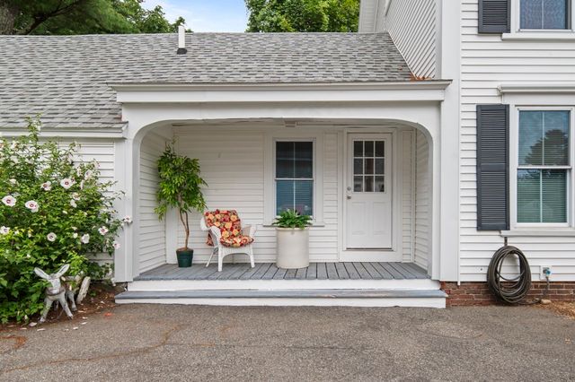 14 Church Street, Kingston, NH 03848