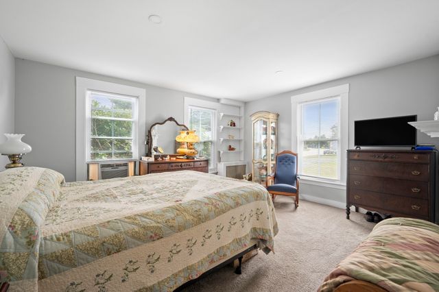 14 Church Street, Kingston, NH 03848