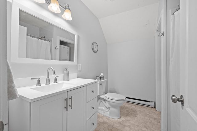 14 Church Street, Kingston, NH 03848