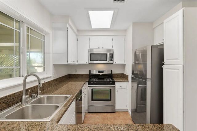 1691 W Ontario Avenue, Corona, CA 92882