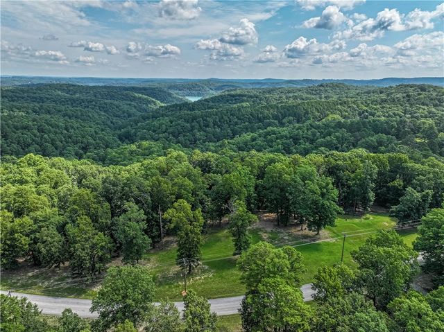 1175 Cr-152, Eureka Springs, AR 72632