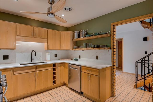 3256 Robinhood Road, Winston-salem, NC 27106