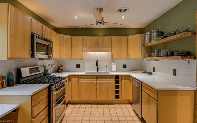 3256 Robinhood Road, Winston-salem, NC 27106