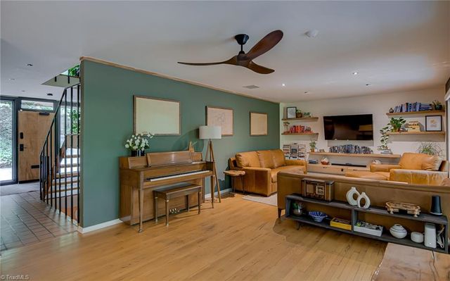 3256 Robinhood Road, Winston-salem, NC 27106
