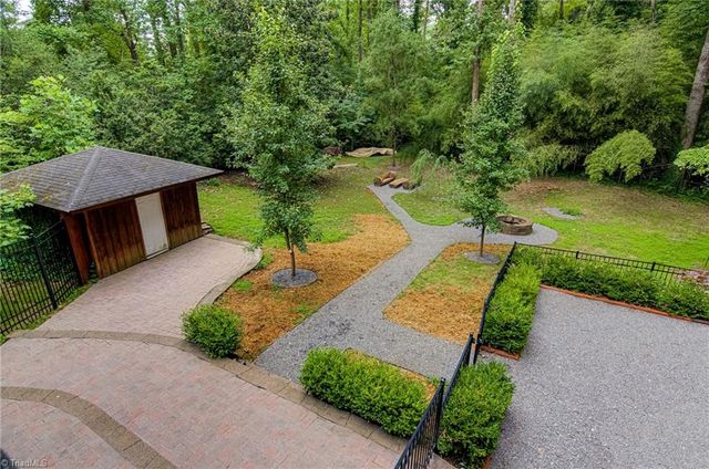 3256 Robinhood Road, Winston-salem, NC 27106