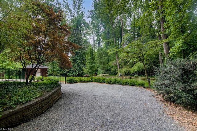 3256 Robinhood Road, Winston-salem, NC 27106