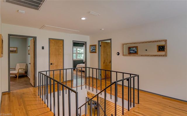 3256 Robinhood Road, Winston-salem, NC 27106
