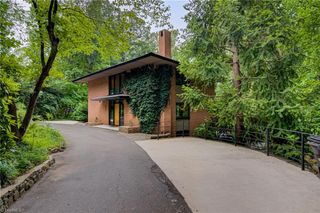 3256 Robinhood Road, Winston-salem, NC 27106