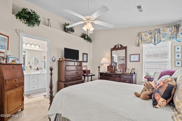 5243 Minnesota Drive SE, Southport, NC 28461