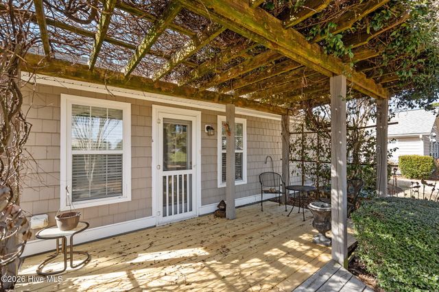 5243 Minnesota Drive SE, Southport, NC 28461