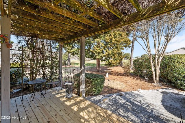 5243 Minnesota Drive SE, Southport, NC 28461