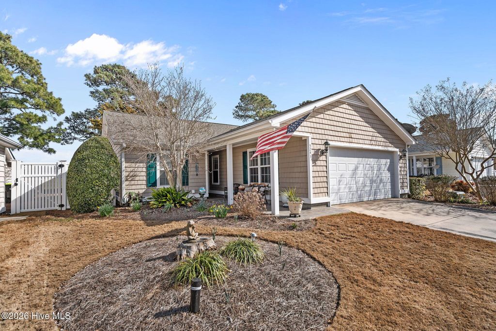 5243 Minnesota Drive SE, Southport, NC 28461