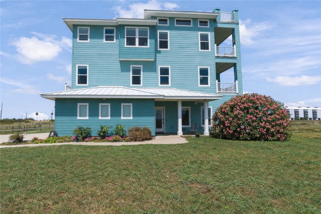 134 Mustang Island Estates Dr, Port Aransas, TX 78373