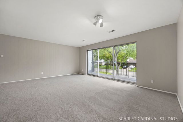 1105 Royal St George Drive 206, Naperville, IL 60563